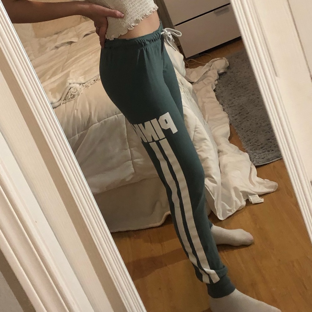 Pink sweatpants - Picture 2 of 5